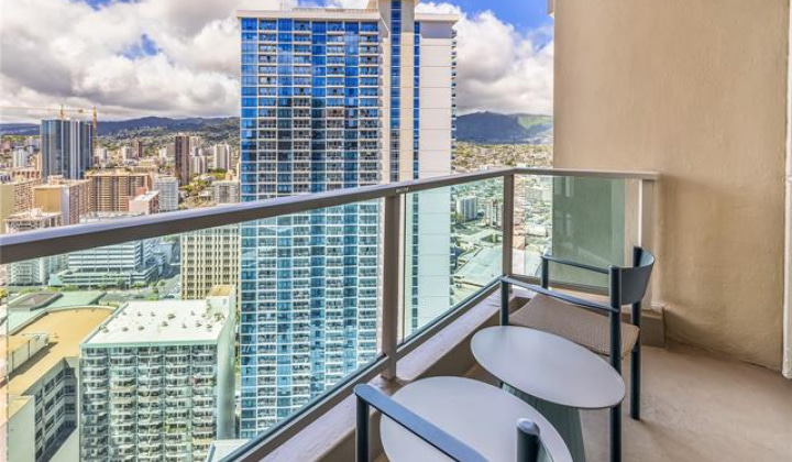 410 Atkinson Drive,Honolulu,Hawaii,96814,2 Bedrooms Bedrooms,2 BathroomsBathrooms,Condo/Townhouse,Atkinson,33,18705929