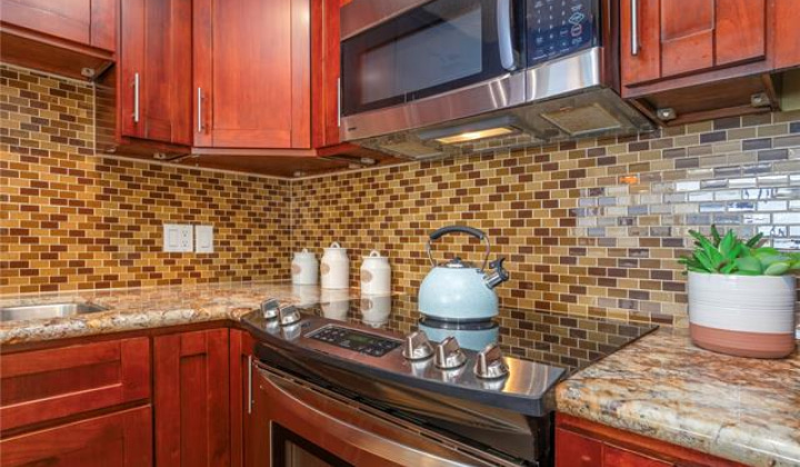 400 Hobron Lane,Honolulu,Hawaii,96815,1 Bedroom Bedrooms,1 BathroomBathrooms,Condo/Townhouse,Hobron,30,17711883