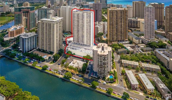 400 Hobron Lane,Honolulu,Hawaii,96815,1 Bedroom Bedrooms,1 BathroomBathrooms,Condo/Townhouse,Hobron,30,17711883