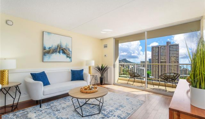 400 Hobron Lane,Honolulu,Hawaii,96815,1 Bedroom Bedrooms,1 BathroomBathrooms,Condo/Townhouse,Hobron,30,17711883