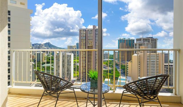 400 Hobron Lane,Honolulu,Hawaii,96815,1 Bedroom Bedrooms,1 BathroomBathrooms,Condo/Townhouse,Hobron,30,17711883