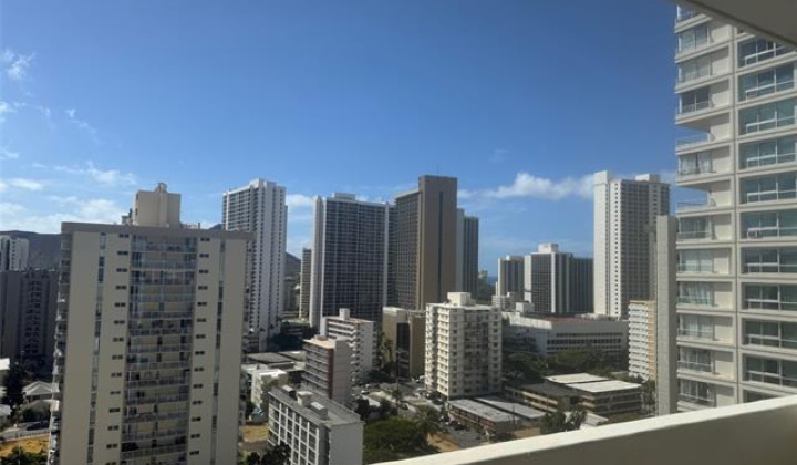 2500 Kalakaua Avenue,Honolulu,Hawaii,96815,2 Bedrooms Bedrooms,2 BathroomsBathrooms,Condo/Townhouse,Kalakaua,14,17301179