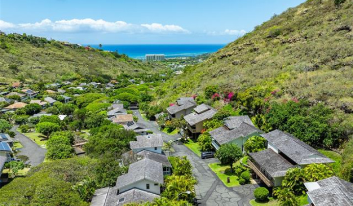 1630 Kalaniiki Street,Honolulu,Hawaii,96821,4 ベッドルーム ベッドルーム,2 バスルームバスルーム,一戸建て,Kalaniiki,18751787