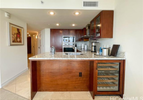 223 Saratoga Road,Honolulu,Hawaii,96815,1 ベッドルーム ベッドルーム,1 バスルームバスルーム,コンド / タウンハウス,Saratoga,18,17737386