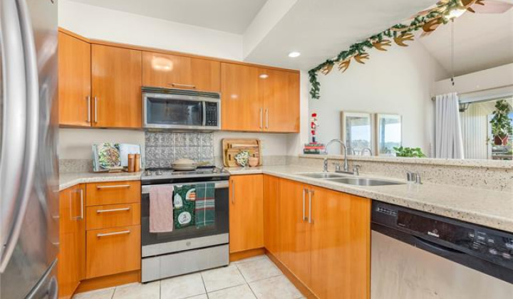 7007 Hawaii Kai Drive,Honolulu,Hawaii,96825,2 Bedrooms Bedrooms,2 BathroomsBathrooms,Condo/Townhouse,Hawaii Kai,2,17740544