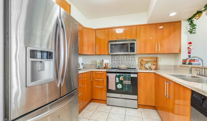 7007 Hawaii Kai Drive,Honolulu,Hawaii,96825,2 Bedrooms Bedrooms,2 BathroomsBathrooms,Condo/Townhouse,Hawaii Kai,2,17740544