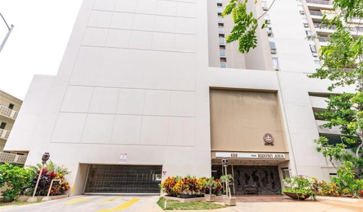 430 Keoniana Street,Honolulu,Hawaii,96815,1 Bedroom Bedrooms,1 BathroomBathrooms,Condo/Townhouse,Keoniana,1,18177289
