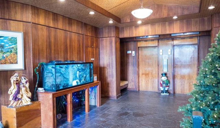 2444 Hihiwai Street,Honolulu,Hawaii,96826,1 ベッドルーム ベッドルーム,1 バスルームバスルーム,コンド / タウンハウス,Hihiwai,12,17745429