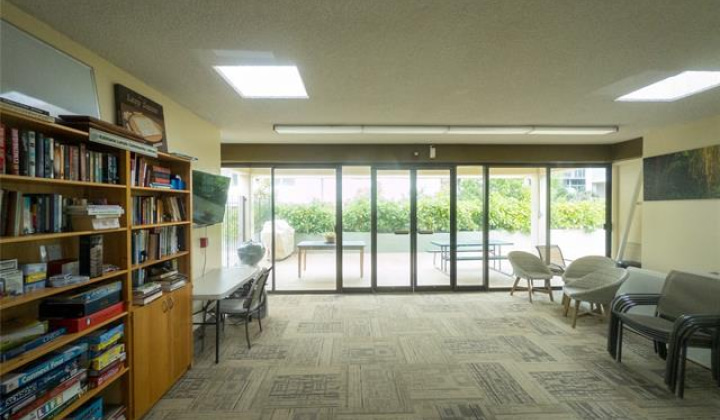 2444 Hihiwai Street,Honolulu,Hawaii,96826,1 ベッドルーム ベッドルーム,1 バスルームバスルーム,コンド / タウンハウス,Hihiwai,12,17745429