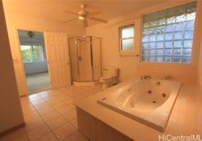3086 Kaohinani Drive,Honolulu,Hawaii,96817,6 Bedrooms Bedrooms,5 BathroomsBathrooms,Single family,Kaohinani,17745953