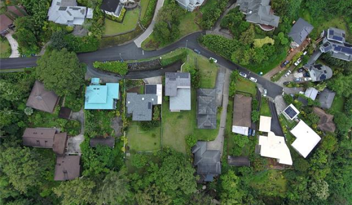 3086 Kaohinani Drive,Honolulu,Hawaii,96817,6 Bedrooms Bedrooms,5 BathroomsBathrooms,Single family,Kaohinani,17745953