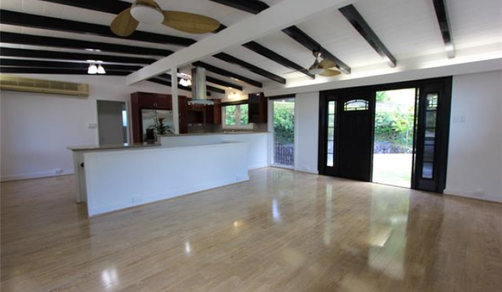 3086 Kaohinani Drive,Honolulu,Hawaii,96817,6 Bedrooms Bedrooms,5 BathroomsBathrooms,Single family,Kaohinani,17745953