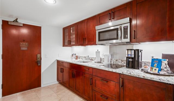 223 Saratoga Road,Honolulu,Hawaii,96815,1 BathroomBathrooms,Condo/Townhouse,Saratoga,10,17759574