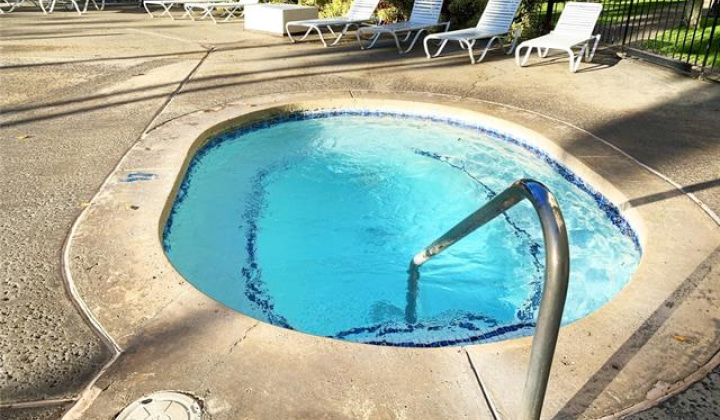 300 Wai Nani Way,Honolulu,Hawaii,96815,2 Bedrooms Bedrooms,2 BathroomsBathrooms,Condo/Townhouse,Wai Nani,18,17761078