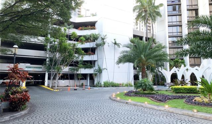 300 Wai Nani Way,Honolulu,Hawaii,96815,2 Bedrooms Bedrooms,2 BathroomsBathrooms,Condo/Townhouse,Wai Nani,18,17761078