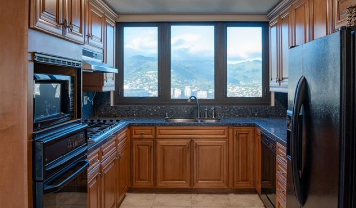 1650 Ala Moana Boulevard,Honolulu,Hawaii,96815,3 Bedrooms Bedrooms,3 BathroomsBathrooms,Condo/Townhouse,Ala Moana,33,17766328