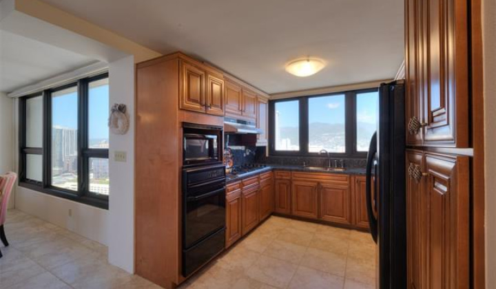 1650 Ala Moana Boulevard,Honolulu,Hawaii,96815,3 Bedrooms Bedrooms,3 BathroomsBathrooms,Condo/Townhouse,Ala Moana,33,17766328