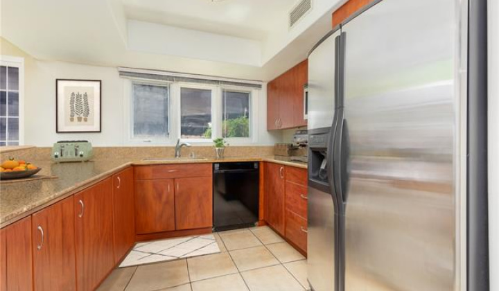 103 Kiionioni Place,Honolulu,Hawaii,96816,3 Bedrooms Bedrooms,2 BathroomsBathrooms,Single family,Kiionioni,17773427