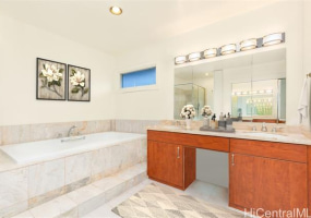 103 Kiionioni Place,Honolulu,Hawaii,96816,3 Bedrooms Bedrooms,2 BathroomsBathrooms,Single family,Kiionioni,17773427