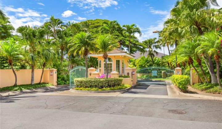 103 Kiionioni Place,Honolulu,Hawaii,96816,3 Bedrooms Bedrooms,2 BathroomsBathrooms,Single family,Kiionioni,17773427