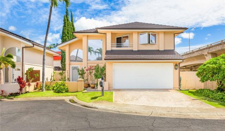 103 Kiionioni Place,Honolulu,Hawaii,96816,3 Bedrooms Bedrooms,2 BathroomsBathrooms,Single family,Kiionioni,17773427