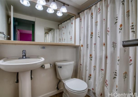1050 Kinau Street,Honolulu,Hawaii,96814,2 Bedrooms Bedrooms,1 BathroomBathrooms,Condo/Townhouse,Kinau,3,17774512