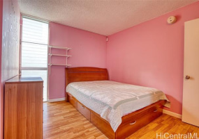 1050 Kinau Street,Honolulu,Hawaii,96814,2 Bedrooms Bedrooms,1 BathroomBathrooms,Condo/Townhouse,Kinau,3,17774512