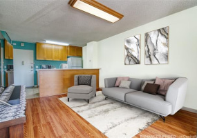 1050 Kinau Street,Honolulu,Hawaii,96814,2 Bedrooms Bedrooms,1 BathroomBathrooms,Condo/Townhouse,Kinau,3,17774512