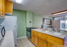 1050 Kinau Street,Honolulu,Hawaii,96814,2 Bedrooms Bedrooms,1 BathroomBathrooms,Condo/Townhouse,Kinau,3,17774512