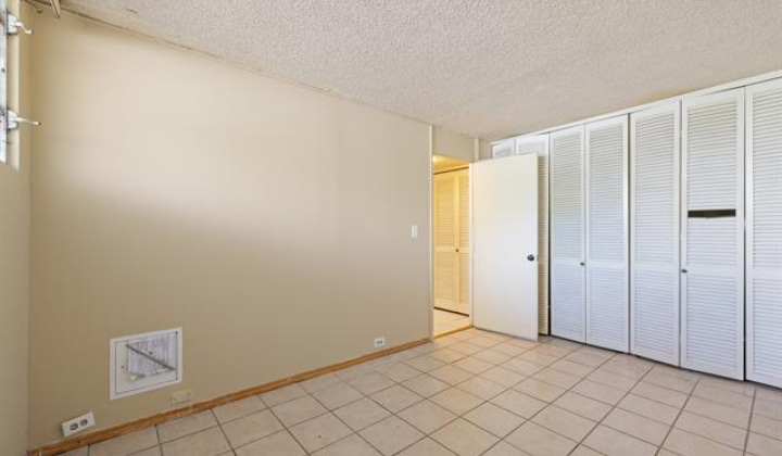555 大学 Avenue,Honolulu,Hawaii,96826,1 ベッドルーム ベッドルーム,1 バスルームバスルーム,コンド / タウンハウス,University,1,17779410