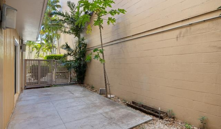 555 大学 Avenue,Honolulu,Hawaii,96826,1 ベッドルーム ベッドルーム,1 バスルームバスルーム,コンド / タウンハウス,University,1,17779410