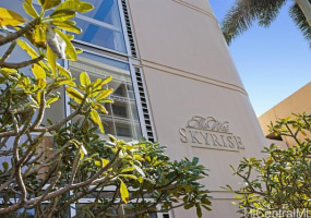 555 大学 Avenue,Honolulu,Hawaii,96826,1 ベッドルーム ベッドルーム,1 バスルームバスルーム,コンド / タウンハウス,University,1,17779410