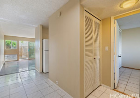 555 大学 Avenue,Honolulu,Hawaii,96826,1 ベッドルーム ベッドルーム,1 バスルームバスルーム,コンド / タウンハウス,University,1,17779410