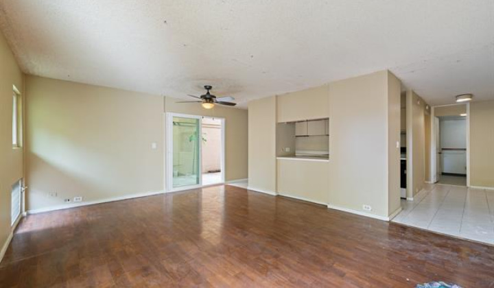 555 大学 Avenue,Honolulu,Hawaii,96826,1 ベッドルーム ベッドルーム,1 バスルームバスルーム,コンド / タウンハウス,University,1,17779410