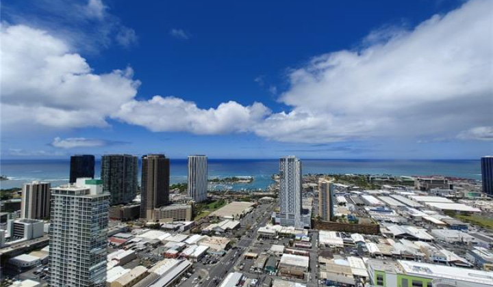 888 Kapiolani Boulevard,Honolulu,Hawaii,96813,2 Bedrooms Bedrooms,2 BathroomsBathrooms,Condo/Townhouse,Kapiolani,45,17785351