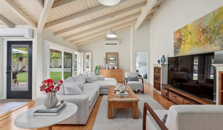 1016 Laukupu Way,Honolulu,Hawaii,96825,3 Bedrooms Bedrooms,2 BathroomsBathrooms,Single family,Laukupu,18908865