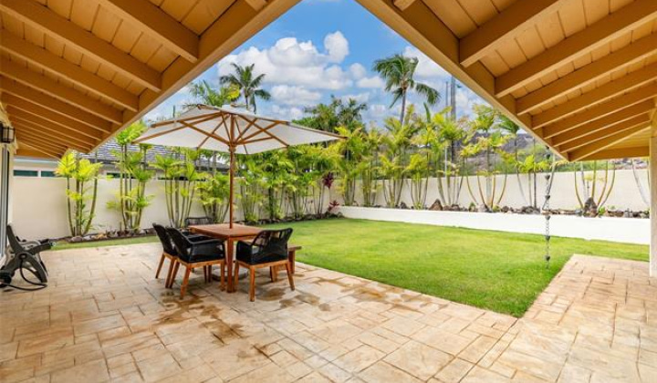 1016 Laukupu Way,Honolulu,Hawaii,96825,3 Bedrooms Bedrooms,2 BathroomsBathrooms,Single family,Laukupu,18908865
