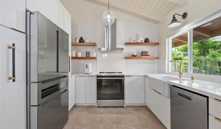 1016 Laukupu Way,Honolulu,Hawaii,96825,3 Bedrooms Bedrooms,2 BathroomsBathrooms,Single family,Laukupu,18908865