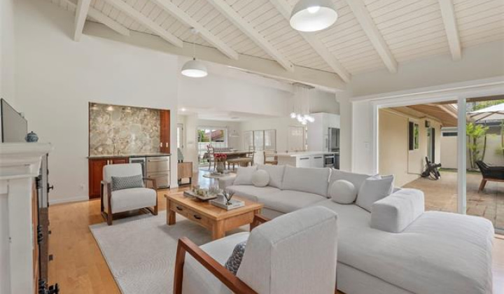 1016 Laukupu Way,Honolulu,Hawaii,96825,3 Bedrooms Bedrooms,2 BathroomsBathrooms,Single family,Laukupu,18908865