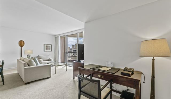 223 Saratoga Road,Honolulu,Hawaii,96815,1 Bedroom Bedrooms,1 BathroomBathrooms,Condo/Townhouse,Saratoga,24,17798903