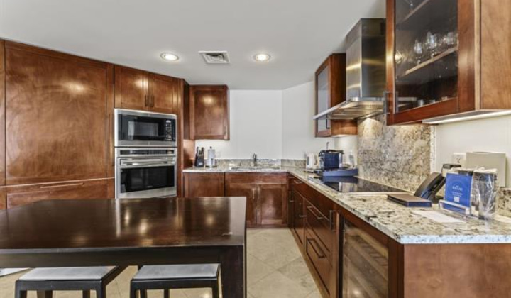 223 Saratoga Road,Honolulu,Hawaii,96815,1 Bedroom Bedrooms,1 BathroomBathrooms,Condo/Townhouse,Saratoga,24,17798903