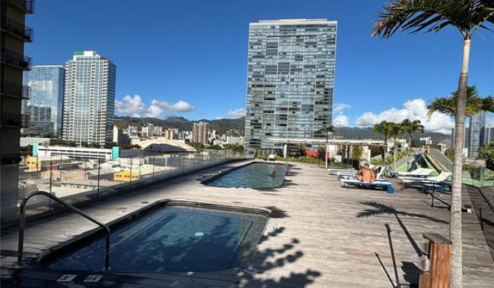 1001 Queen Street,Honolulu,Hawaii,96814,2 ベッドルーム ベッドルーム,2 バスルームバスルーム,コンド / タウンハウス,Queen,32,18924101