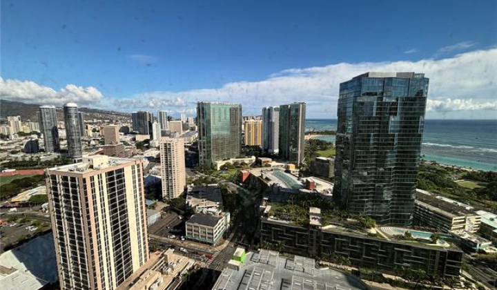 1001 Queen Street,Honolulu,Hawaii,96814,2 ベッドルーム ベッドルーム,2 バスルームバスルーム,コンド / タウンハウス,Queen,32,18924101