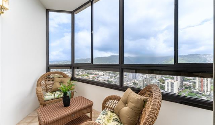 2499 Kapiolani Boulevard,Honolulu,Hawaii,96826,3 ベッドルーム ベッドルーム,2 バスルームバスルーム,コンド / タウンハウス,Kapiolani,37,17811390