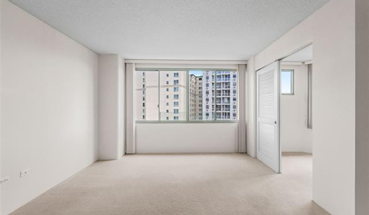 1314 Kalakaua Avenue,Honolulu,Hawaii,96826,2 Bedrooms Bedrooms,1 BathroomBathrooms,Condo/Townhouse,Kalakaua,9,17818340