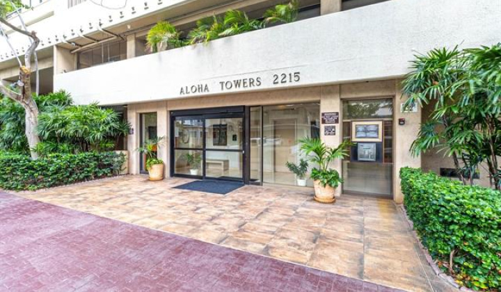 2215 Aloha Drive,Honolulu,Hawaii,96815,2 ベッドルーム ベッドルーム,2 バスルームバスルーム,コンド / タウンハウス,Aloha,14,18928054