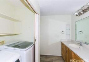 1373 Kaeleku Street,Honolulu,Hawaii,96825,4 ベッドルーム ベッドルーム,2 バスルームバスルーム,一戸建て,Kaeleku,17819379
