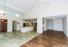 1373 Kaeleku Street,Honolulu,Hawaii,96825,4 ベッドルーム ベッドルーム,2 バスルームバスルーム,一戸建て,Kaeleku,17819379