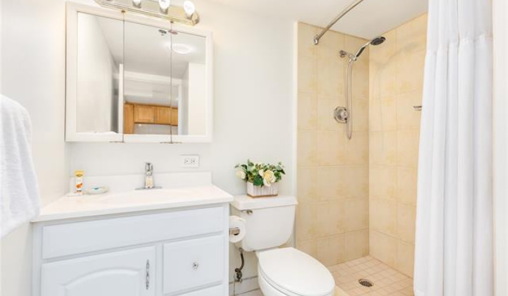 1777 Ala Moana Boulevard,Honolulu,Hawaii,96815,2 Bedrooms Bedrooms,2 BathroomsBathrooms,Condo/Townhouse,Ala Moana,18,17820992
