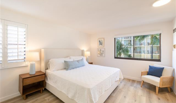 2470 Kalakaua Avenue,Honolulu,Hawaii,96815,2 Bedrooms Bedrooms,2 BathroomsBathrooms,Condo/Townhouse,Kalakaua,5,17821928